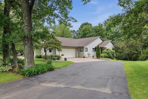 3301 YVONNE DR, STEVENS POINT, WI 54481 - Image 787fdcef283f2fb242873a70ccfadfc0/3006689108