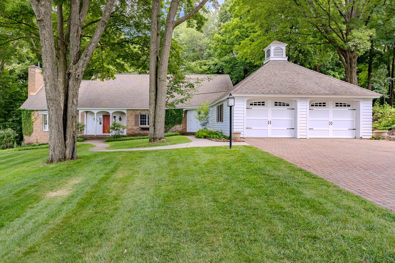 Photo 1 of 54 — 1016 HIGHLAND PARK BOULEVARD, Wausau, WI 54403