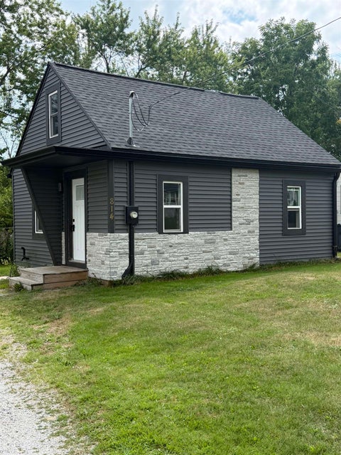 Photo of 814 Western Street, Marshfield, WI 54449 (MLS # 22604064)