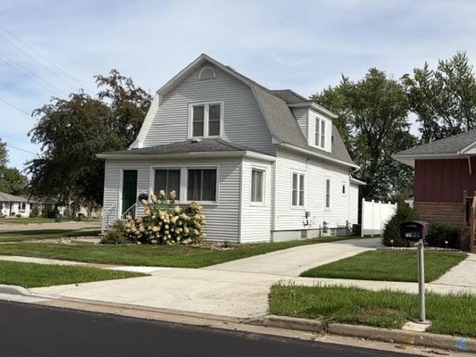 713 N MAPLE AVE, MARSHFIELD, WI 54449 - Image 82f2d2ca76d00cf53489c11f8de42b91/2941450254