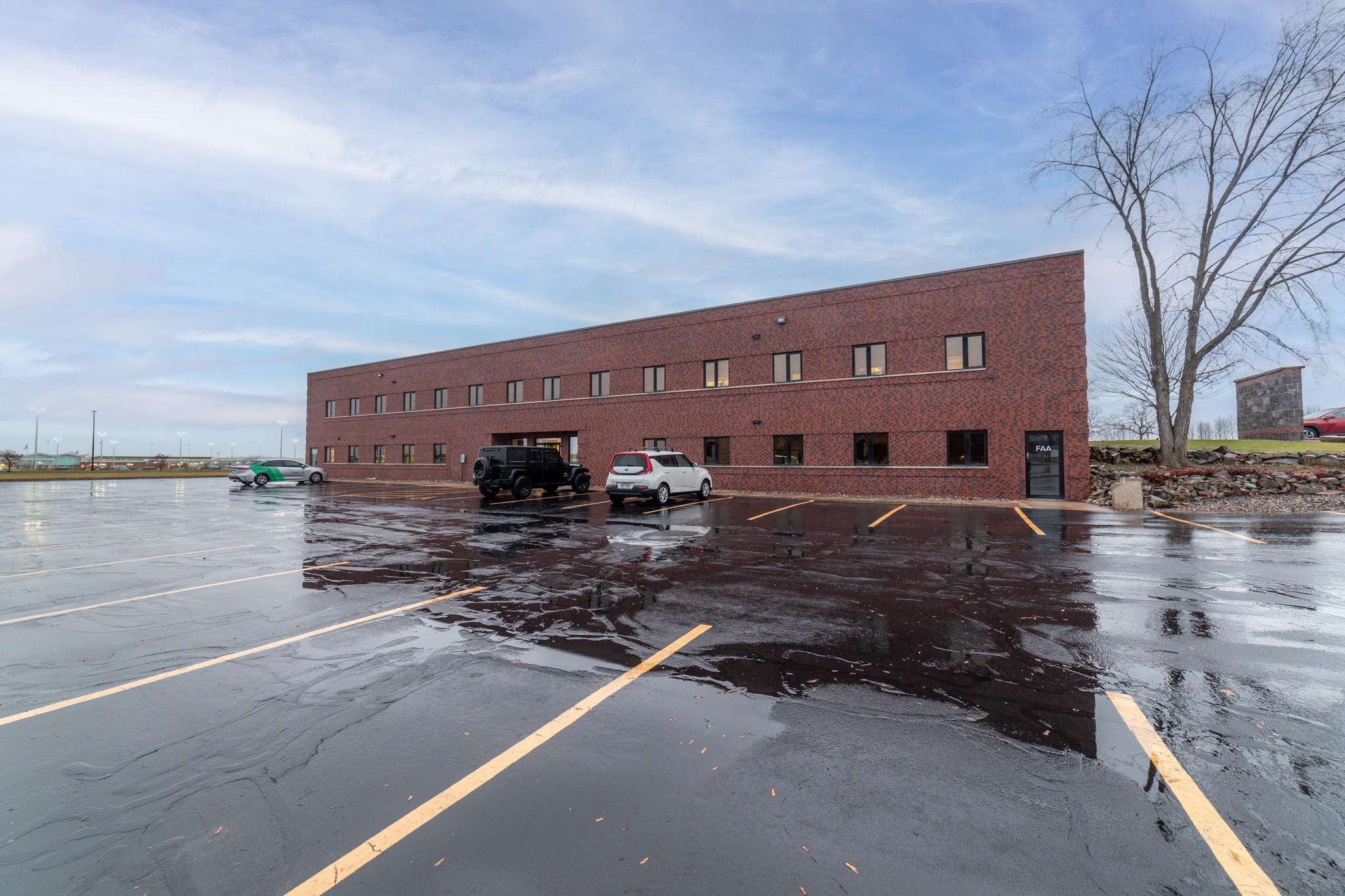 Photo 1 of 21 — 850 STATE HIGHWAY 153 Unit Suite E, Mosinee, WI 54455