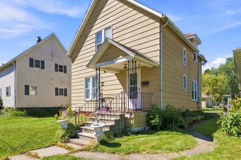 Photo of 810 S Peach Avenue, Marshfield, WI 54449 (MLS # 22604942)