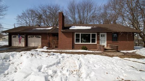 Photo of 412 S Cypress Avenue, Marshfield, WI 54449 (MLS # 22601128)