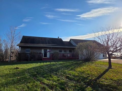Photo of 8420 County Road A, Marshfield, WI 54449 (MLS # 22505352)