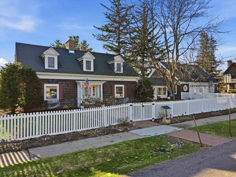 Photo of 512 Hardacre Avenue, Marshfield, WI 54449 (MLS # 22601528)