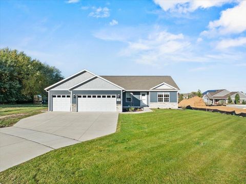 Photo of 406 S Birch Street, Marshfield, WI 54449 (MLS # 22504993)