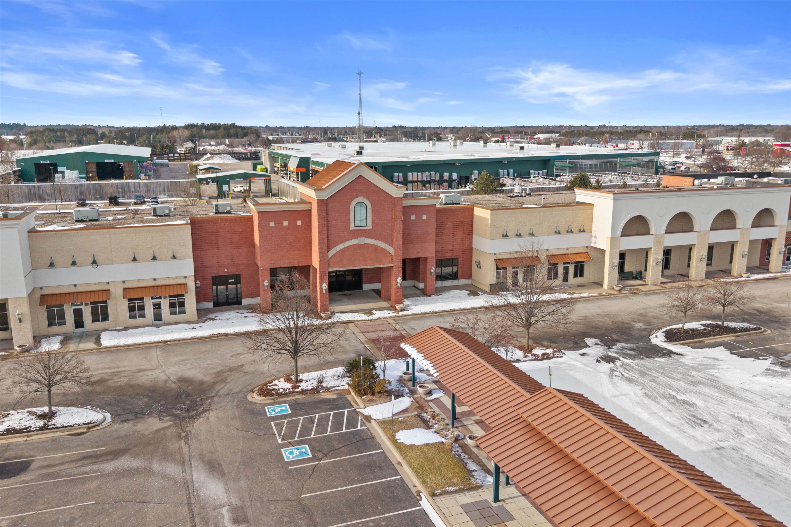 Photo 1 of 27 — 3038 VILLAGE PARK DRIVE, Plover, WI 54467