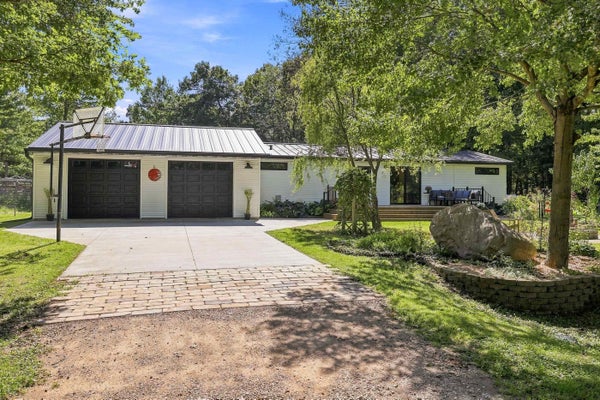 10963 TALL OAK CT, WAUPACA, WI 54981 - Image bd2f077a6e81e65e1e20c20bacdd89de/1776549650