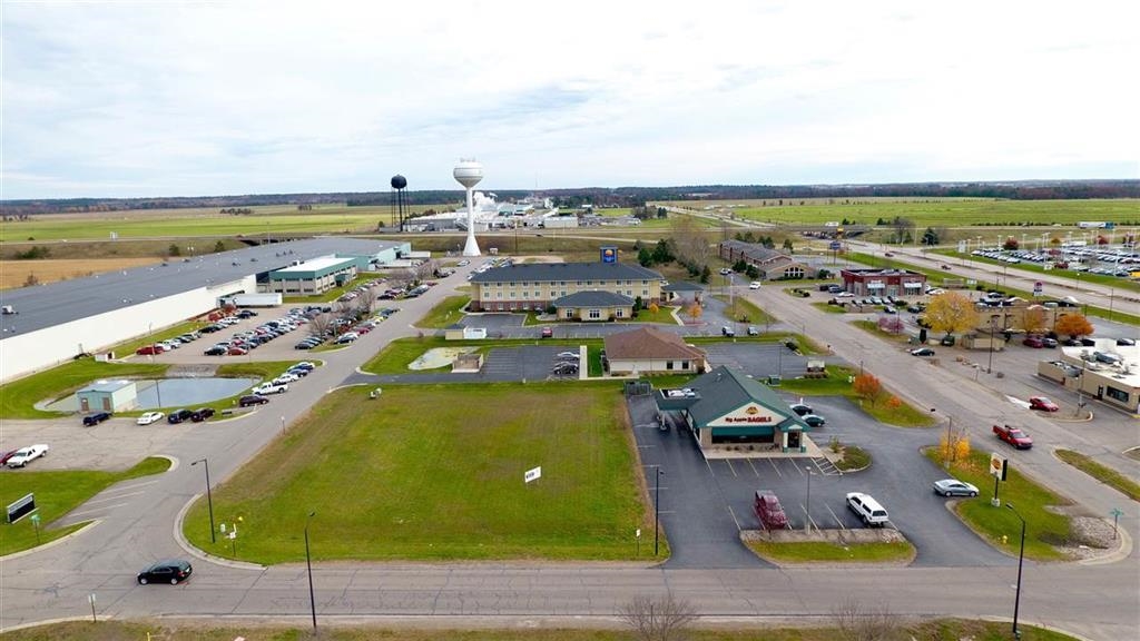 Photo 1 of 8 — 2800 VILLAGE PARK DRIVE, Plover, WI 54467