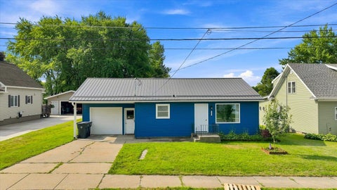 Photo of 112 E 17th Street, Marshfield, WI 54449 (MLS # 22603985)