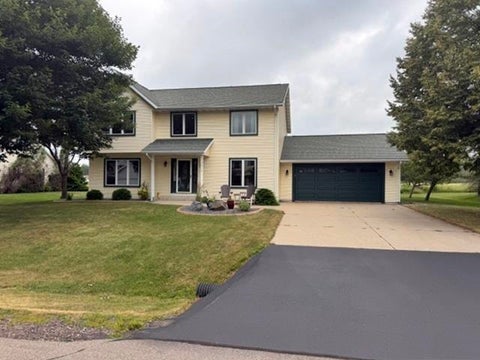 Photo of 1213 W Jefferson Street, Marshfield, WI 54449 (MLS # 22603545)
