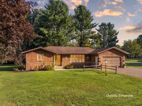 Photo of 2001 E Blodgett Street, Marshfield, WI 54449 (MLS # 22604744)
