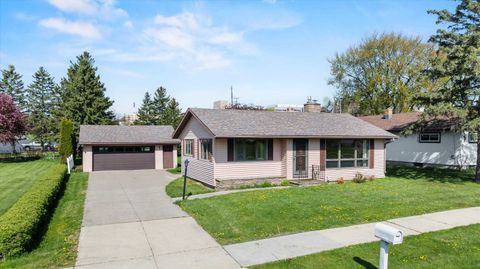Photo of 808 N Walnut Avenue, Marshfield, WI 54449 (MLS # 22601971)
