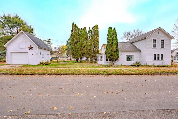 300 COTTAGE ST, MERRILL, WI 54452 - Image e36bd7d7bf71c67dc7a77c84a3c56284/459264885