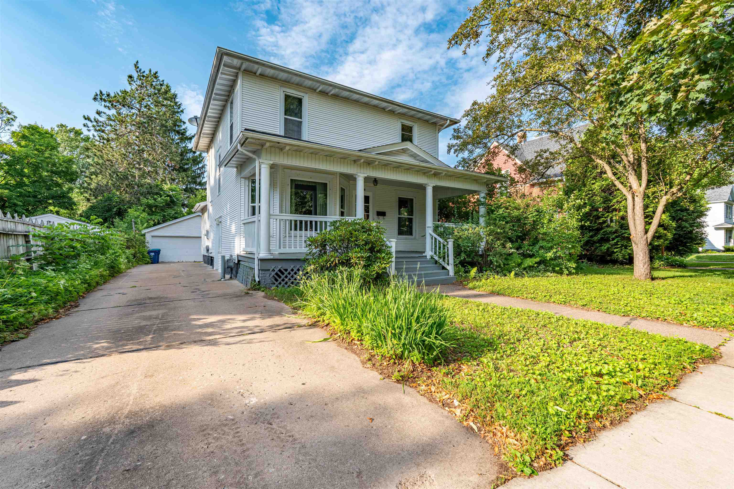 810 ADAMS STREET - Photo 2
