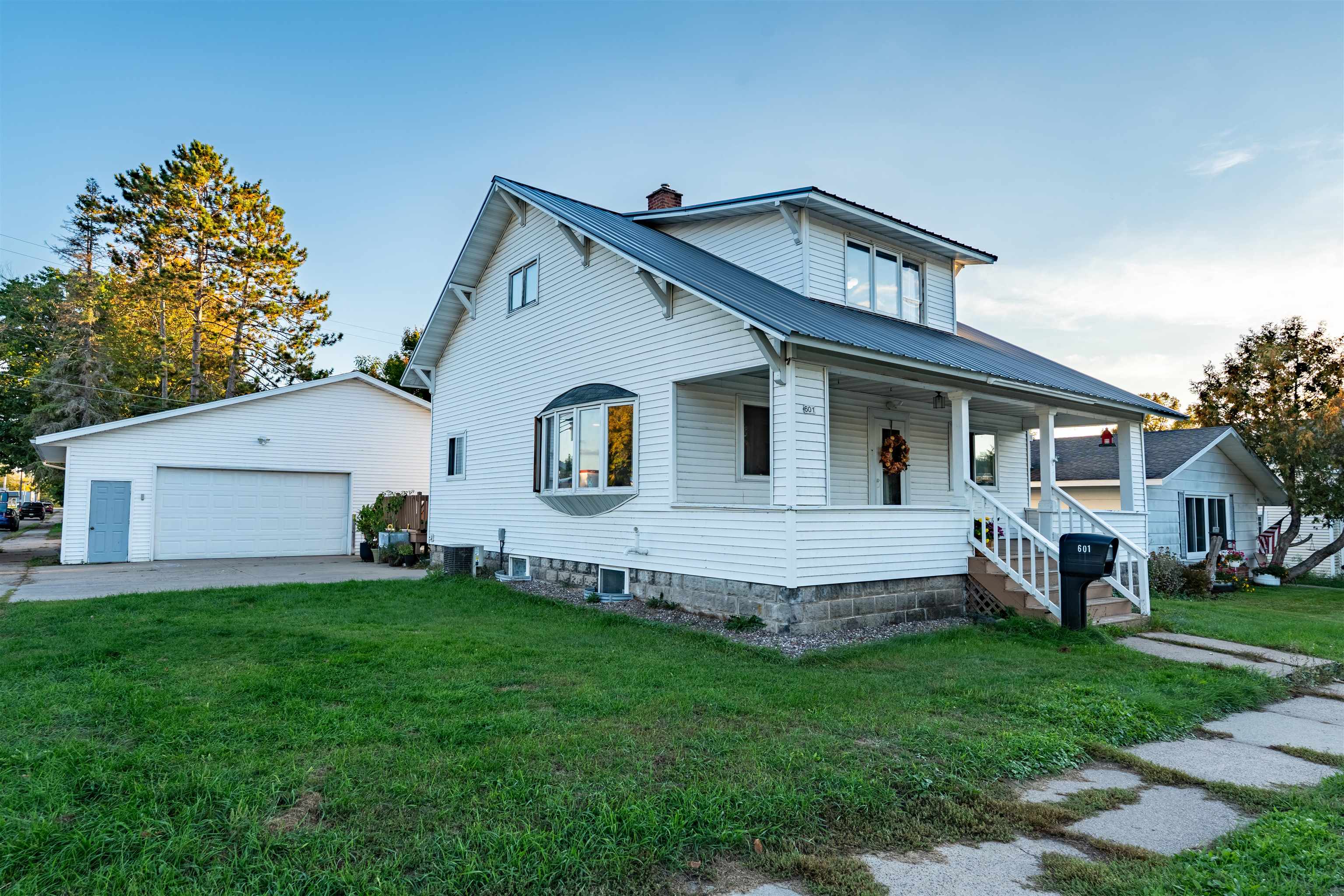 601 DIVISION STREET - Photo 4