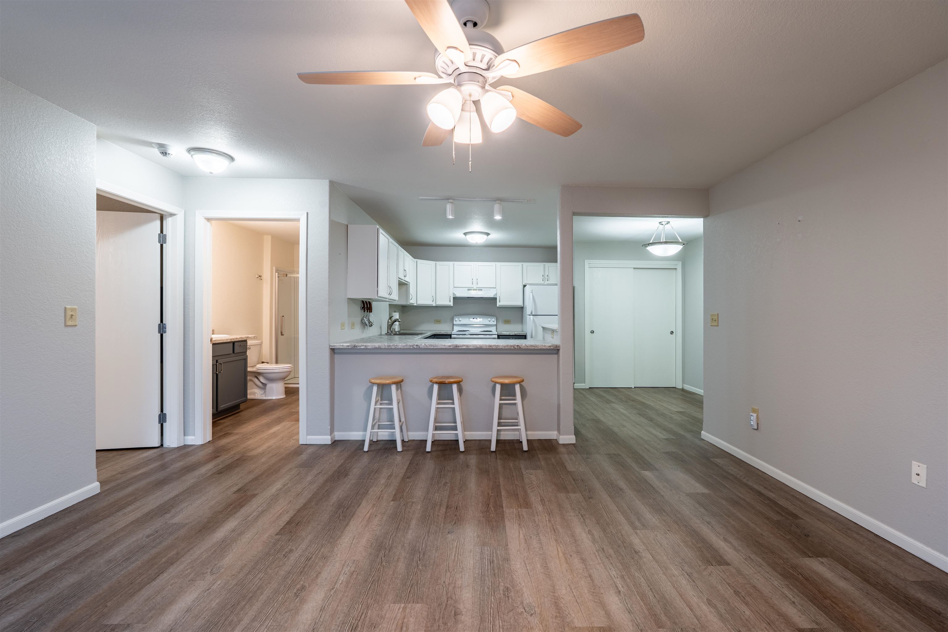 7410 WHITESPIRE ROAD - Photo 4