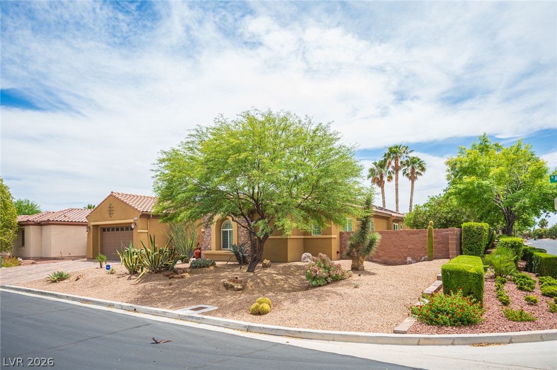 7119 April Wind Avenue