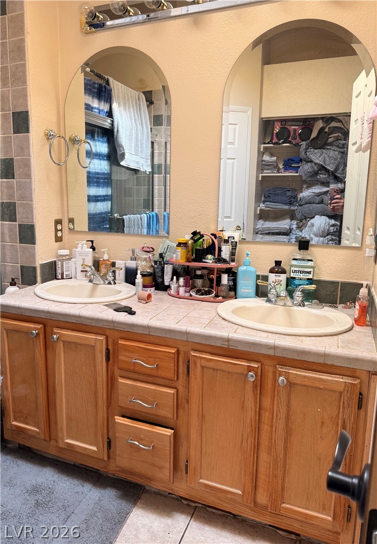 3325 Sonterra Circle