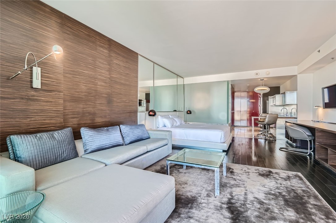 4381 W Flamingo Road 2608