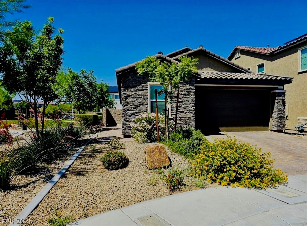 4376 Latitude Valley Court