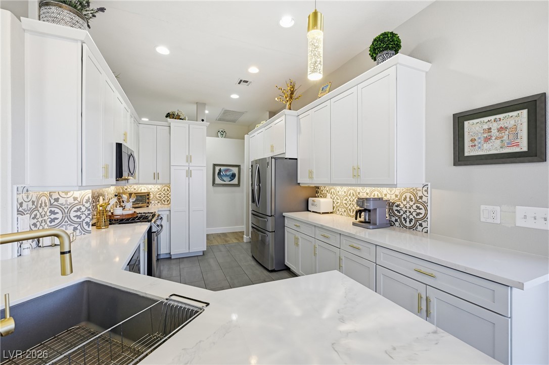 282 Spring River Avenue