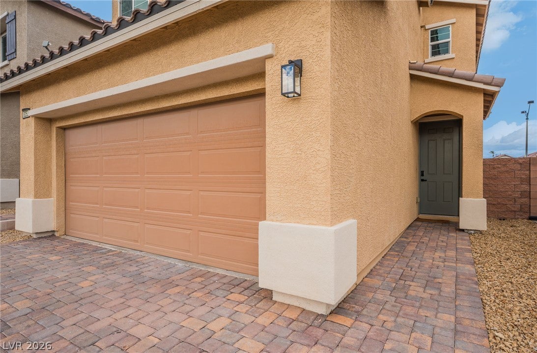 8252 Nebula Cloud Avenue