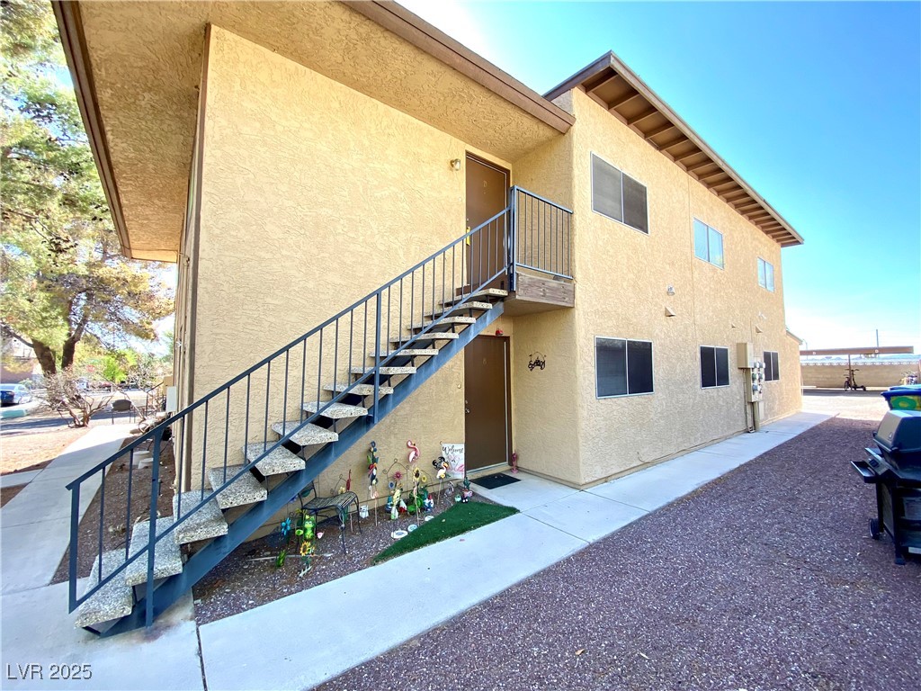 855 Del Rey Drive