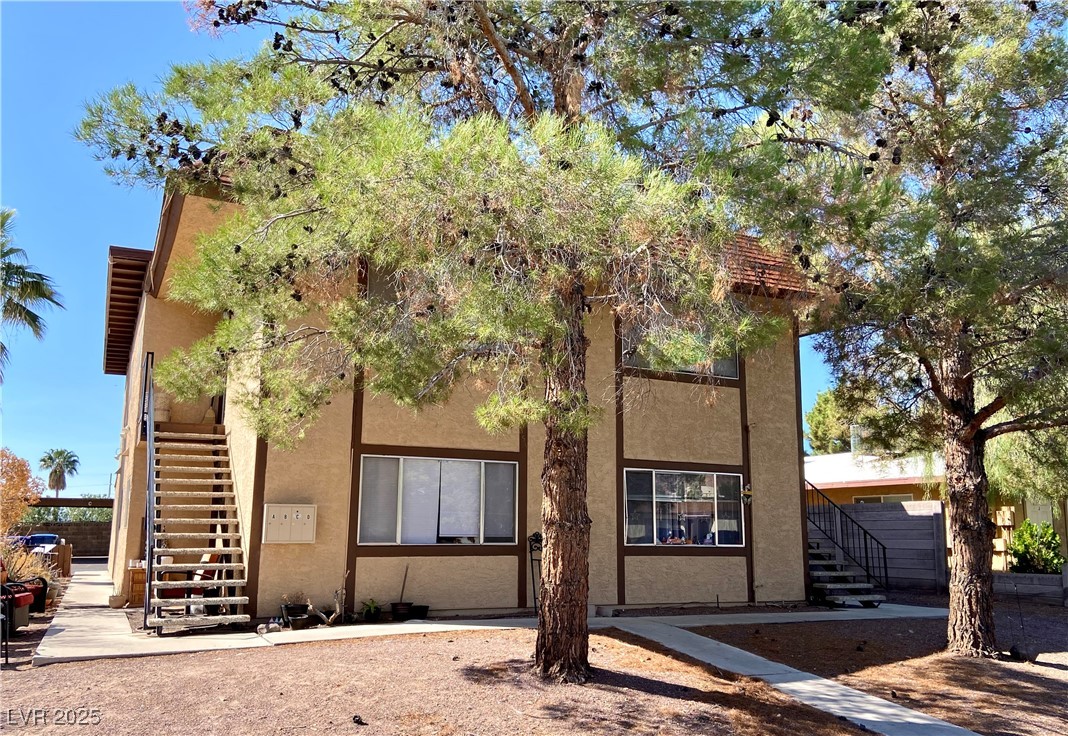 855 Del Rey Drive