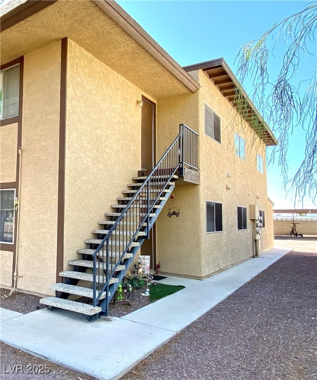 855 Del Rey Drive