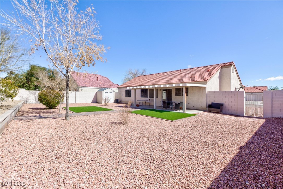 North Las Vegas, Nevada 89031, United States, 3 Bedrooms Bedrooms, ,2 BathroomsBathrooms,Residential,Pending,91243