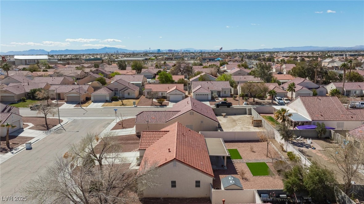 North Las Vegas, Nevada 89031, United States, 3 Bedrooms Bedrooms, ,2 BathroomsBathrooms,Residential,Pending,91243