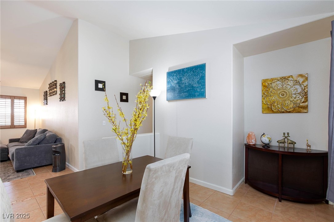 North Las Vegas, Nevada 89031, United States, 3 Bedrooms Bedrooms, ,2 BathroomsBathrooms,Residential,Pending,91243