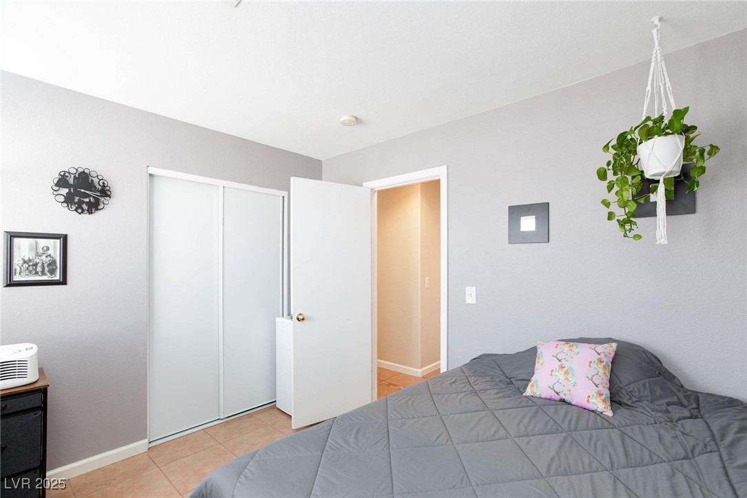 North Las Vegas, Nevada 89031, United States, 3 Bedrooms Bedrooms, ,2 BathroomsBathrooms,Residential,Pending,91243