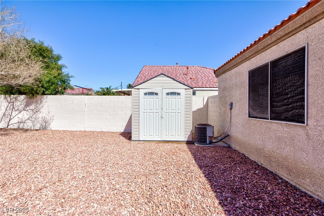 North Las Vegas, Nevada 89031, United States, 3 Bedrooms Bedrooms, ,2 BathroomsBathrooms,Residential,Pending,91243