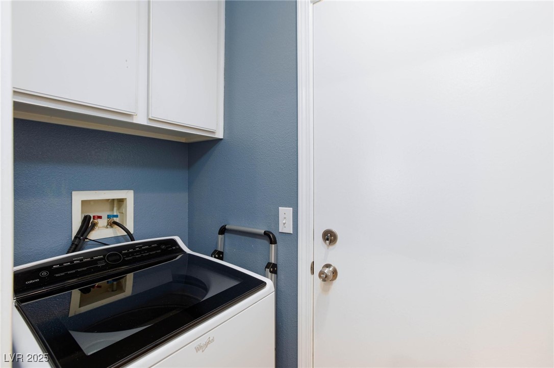 North Las Vegas, Nevada 89031, United States, 3 Bedrooms Bedrooms, ,2 BathroomsBathrooms,Residential,Pending,91243