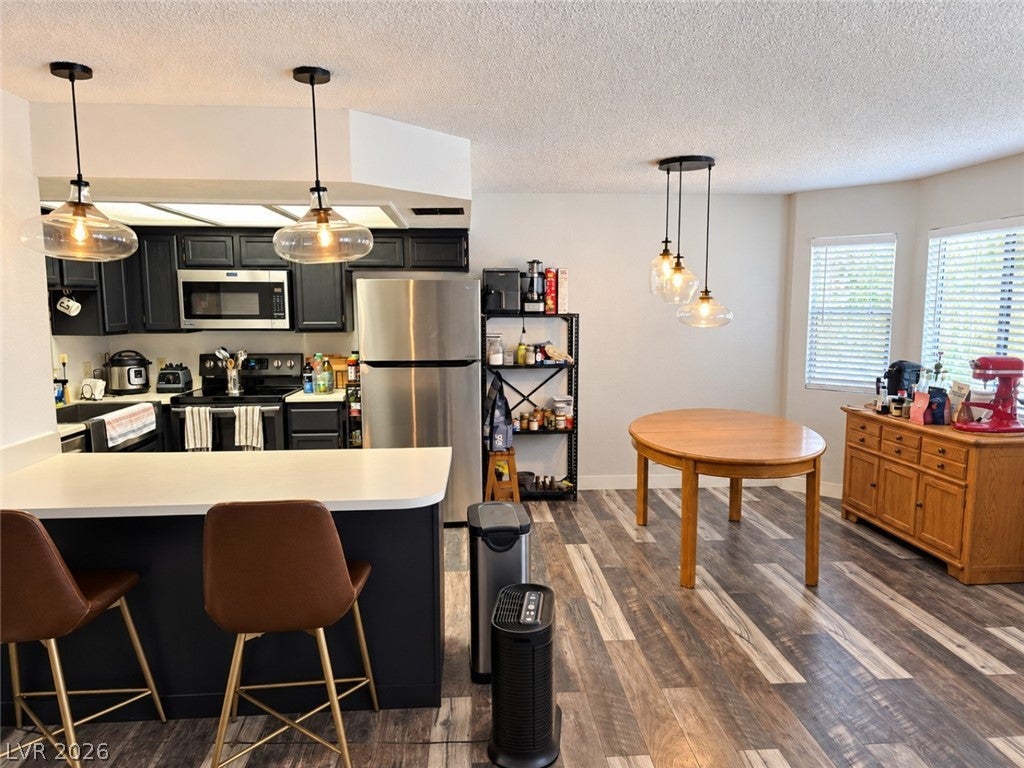 905 Rockview Drive 202