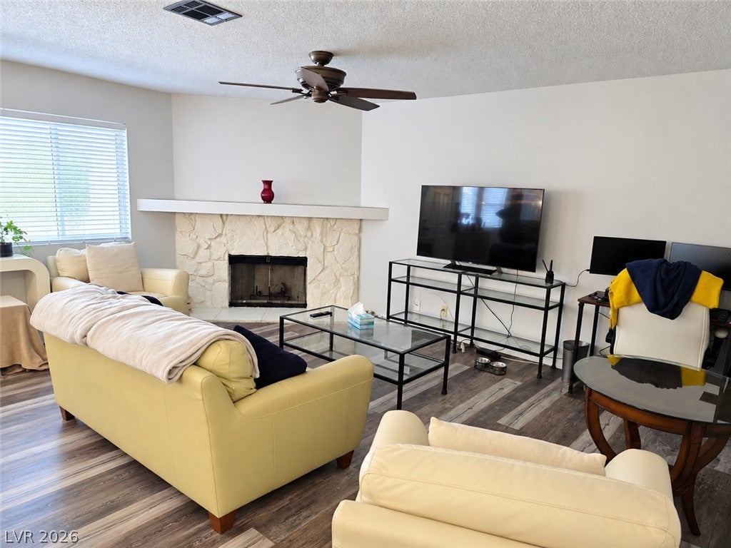 905 Rockview Drive 202