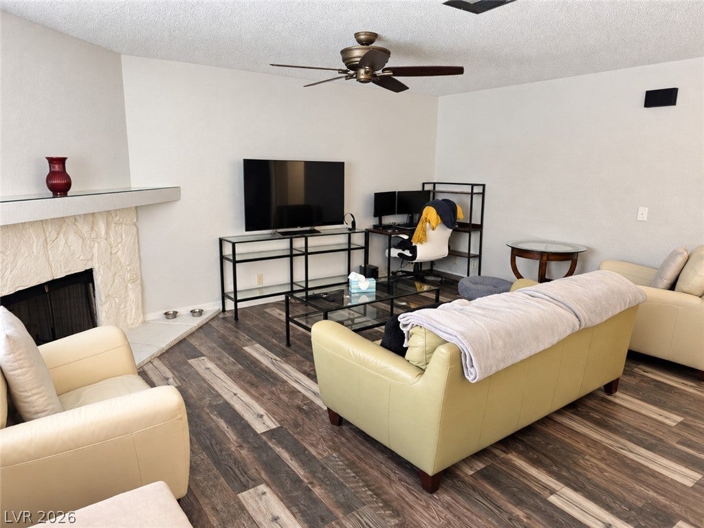 905 Rockview Drive 202