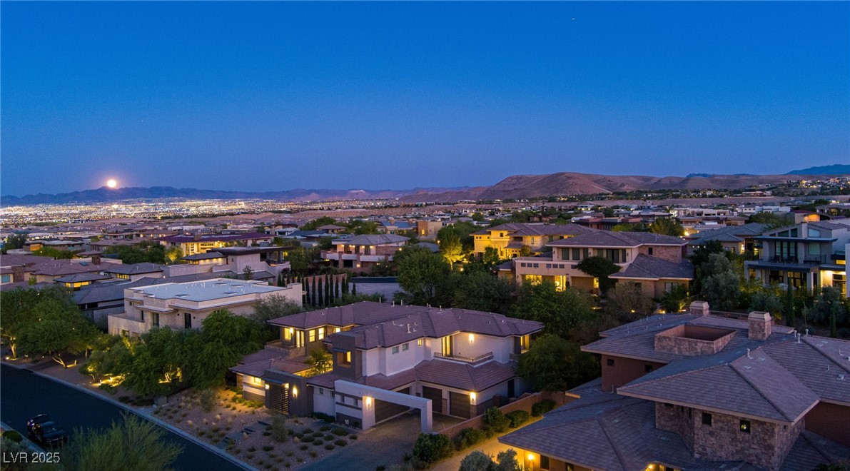 29 Soaring Bird Court