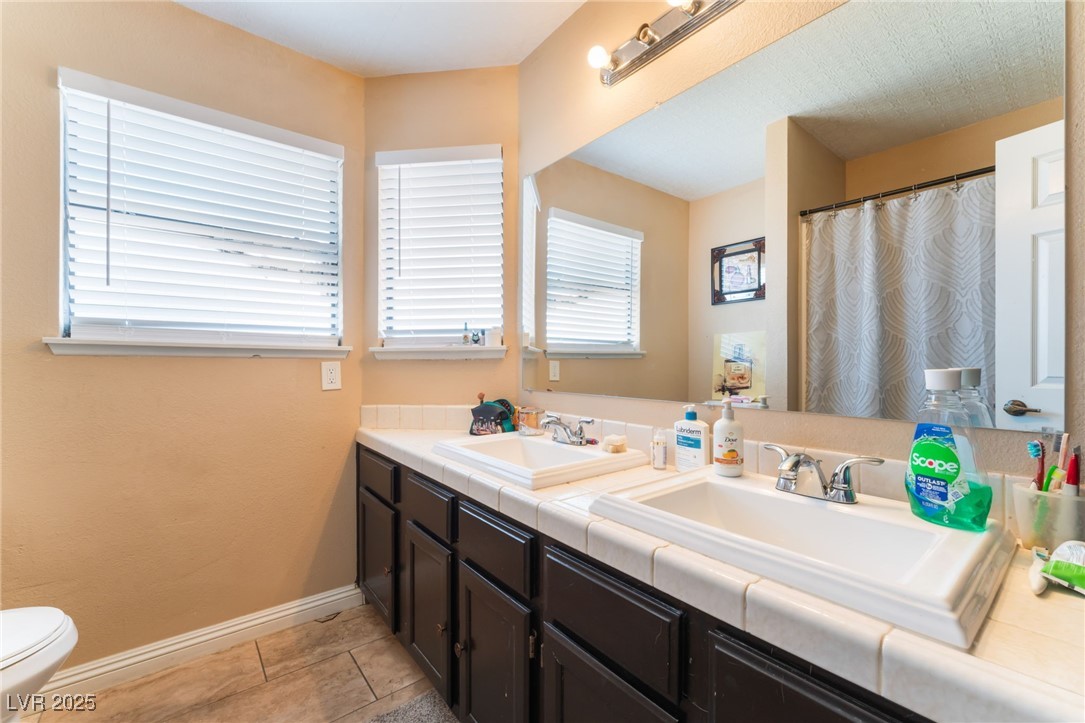 Las Vegas, Nevada 89108, United States, 4 Bedrooms Bedrooms, ,3 BathroomsBathrooms,Residential,Active,139585