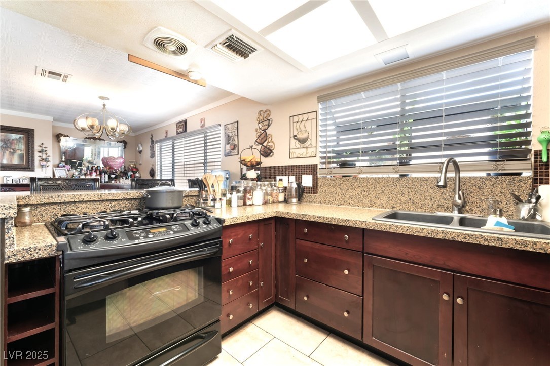 Las Vegas, Nevada 89108, United States, 4 Bedrooms Bedrooms, ,3 BathroomsBathrooms,Residential,Active,139585