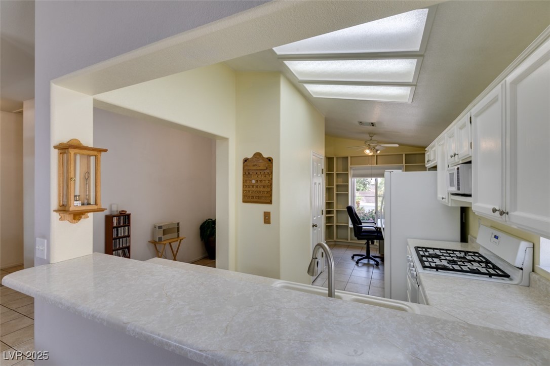 2105 High Mesa Drive, Henderson, Nevada image 11