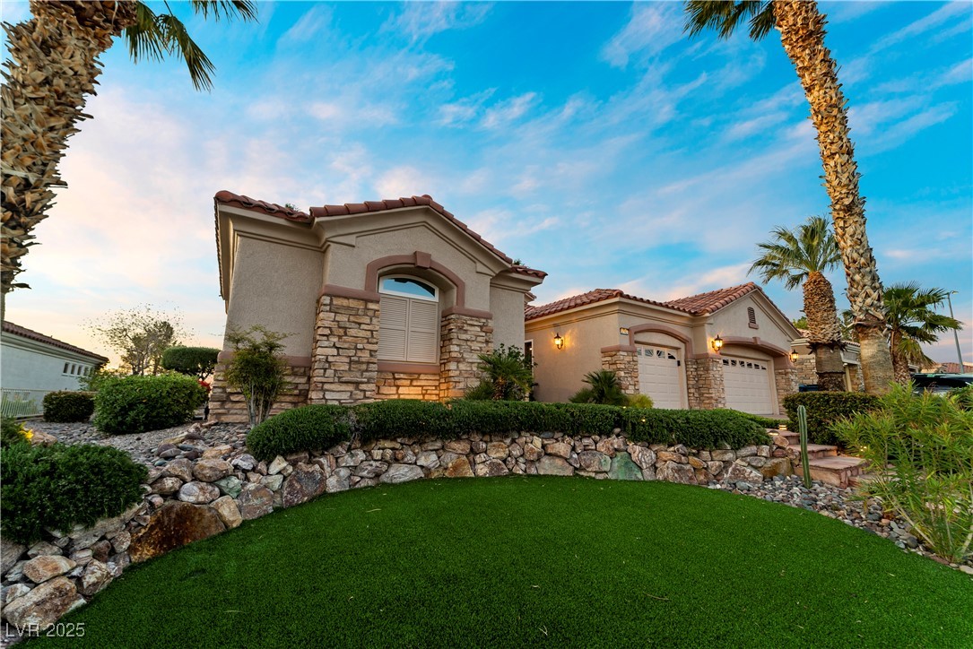 2742 Darby Falls Drive, Las Vegas, Nevada image 2