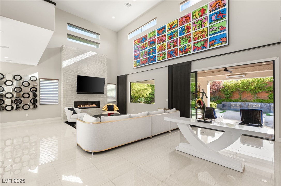 Properties 4 43 Grey Feather Drive