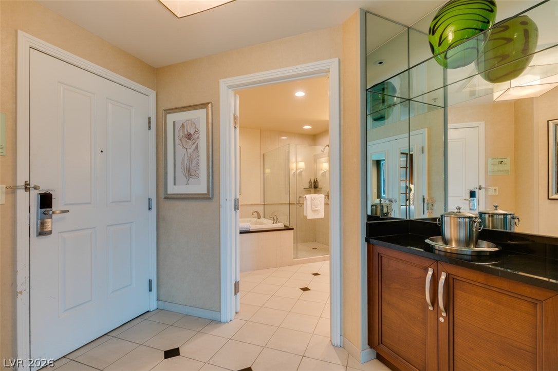 145 E HARMON Avenue 3205