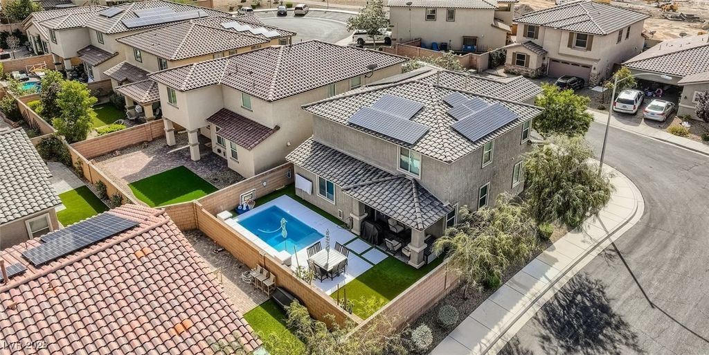 Photo of 674 Tremaine Court, Henderson, NV 89052 (MLS # 2748624)