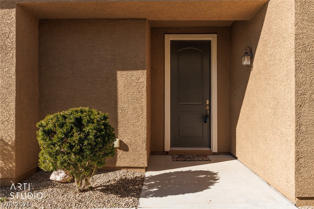 443 Cliffrose Avenue