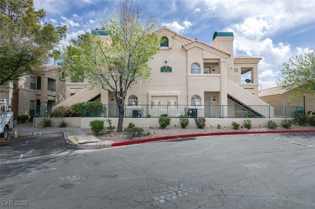 2251 Wigwam Parkway #716, Henderson, Nevada image 2