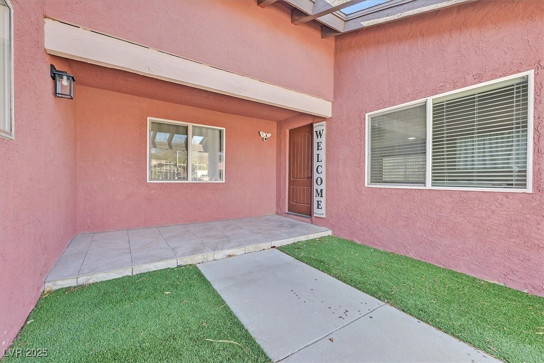 2221 Mohawk Street